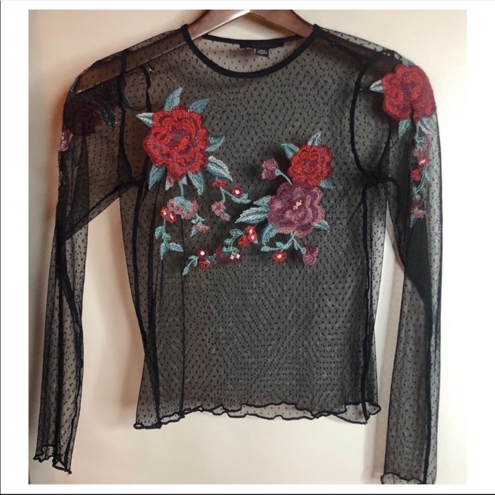 American Eagle black lace rose appliqué top - M